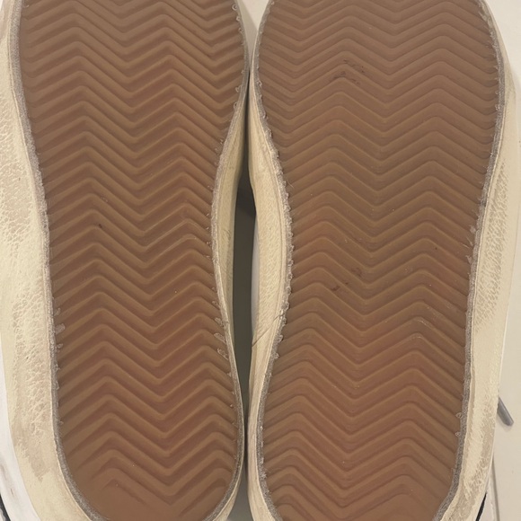 Golden Goose Superstar Sneaker - Picture 13 of 13